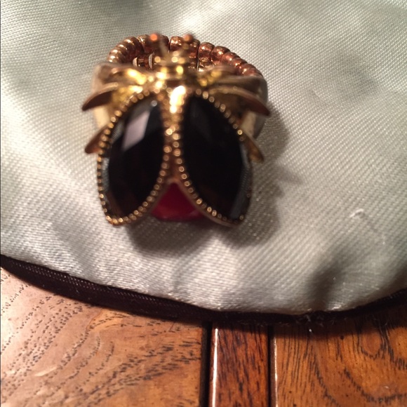 Ring - Picture 3 of 4